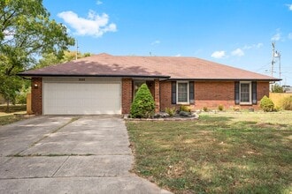 Building Photo - 3225 S Kimbrough Ave