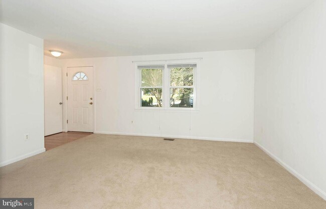 Foto del edificio - 3143 Ellenwood Dr