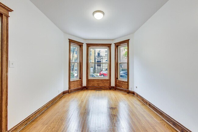 Foto del edificio - 3515 N Wilton Ave