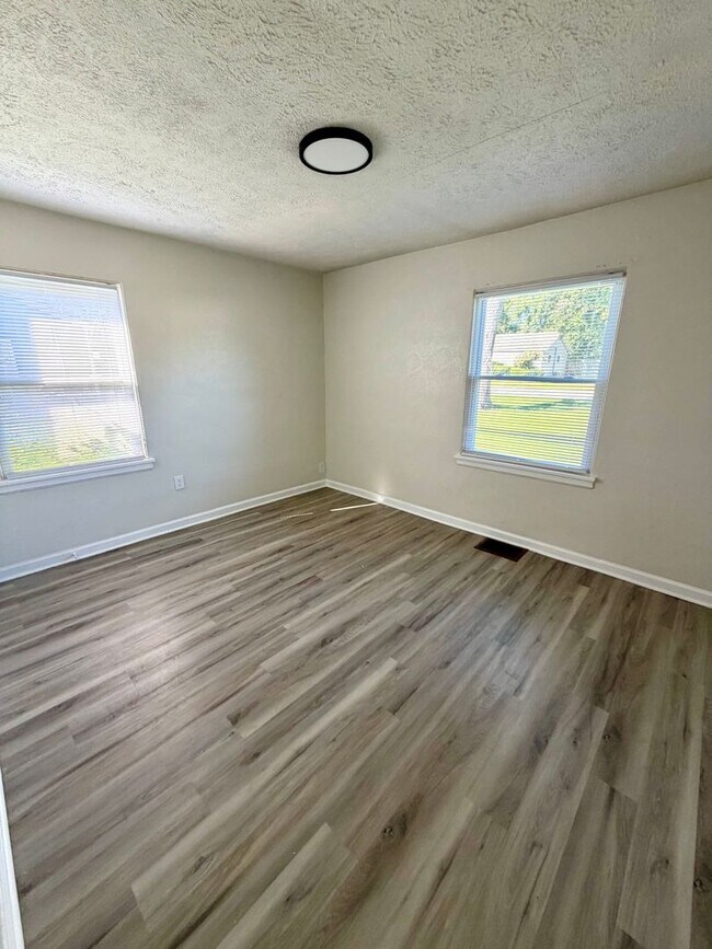 Foto del edificio - 56644 Crescent Dr