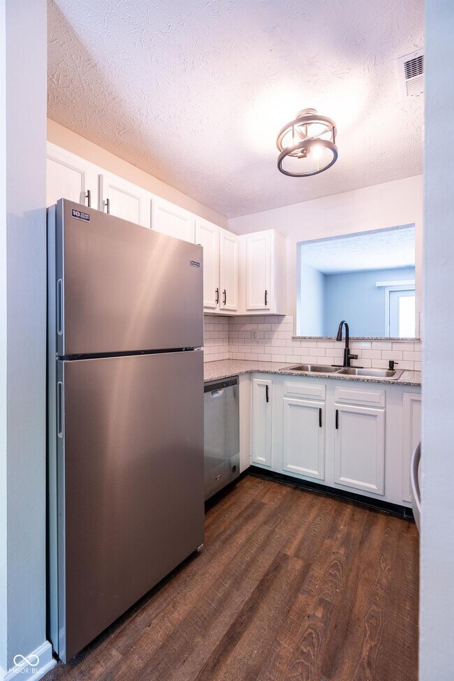 Foto del edificio - 1360 S Talbott St