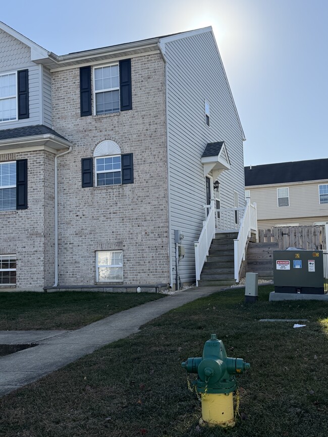 Building Photo - 517 Aidone Dr