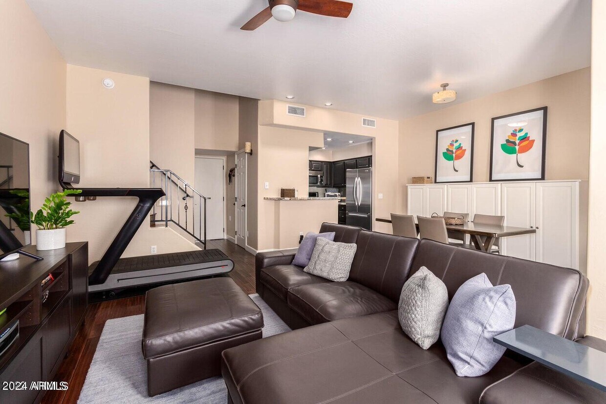 Foto principal - 5015 E Cheyenne Dr