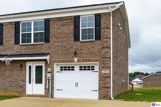 Building Photo - 203 Dixon Cir