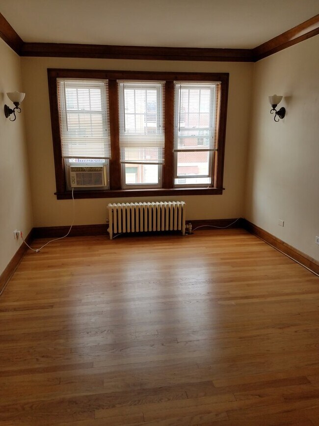 Foto del edificio - Main South