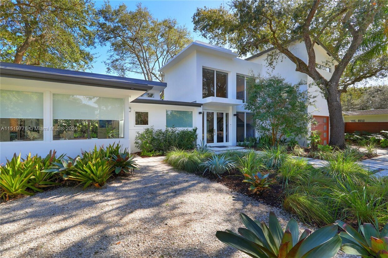 Foto principal - 5990 SW 49th St