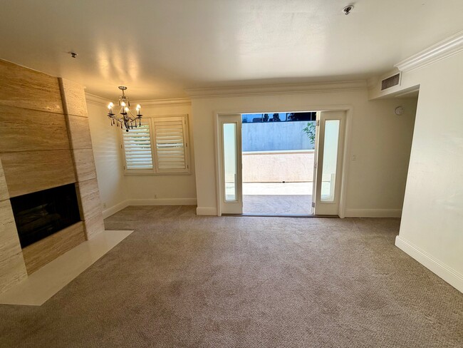 Photo - 120 S Mentor Ave Townhome