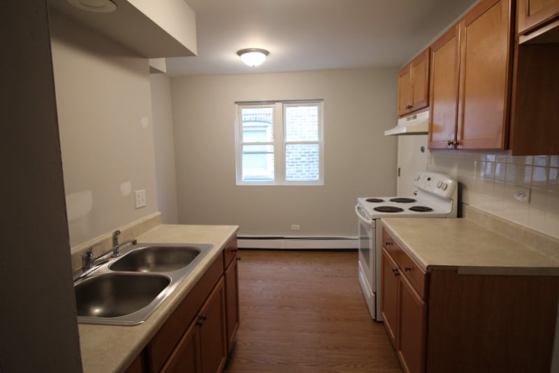 Primary Photo - 1642 W Morse Ave