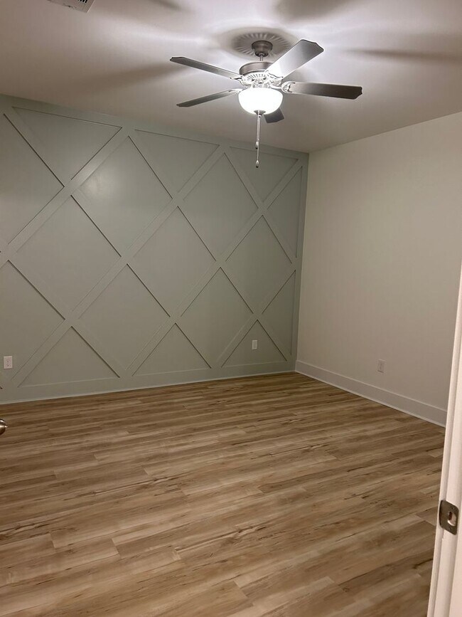 Foto del edificio - 1098 Burrow Cir