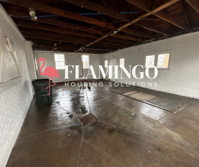 Foto del edificio - 2715 N Main St