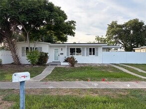 Building Photo - 22202 Belinda Ave