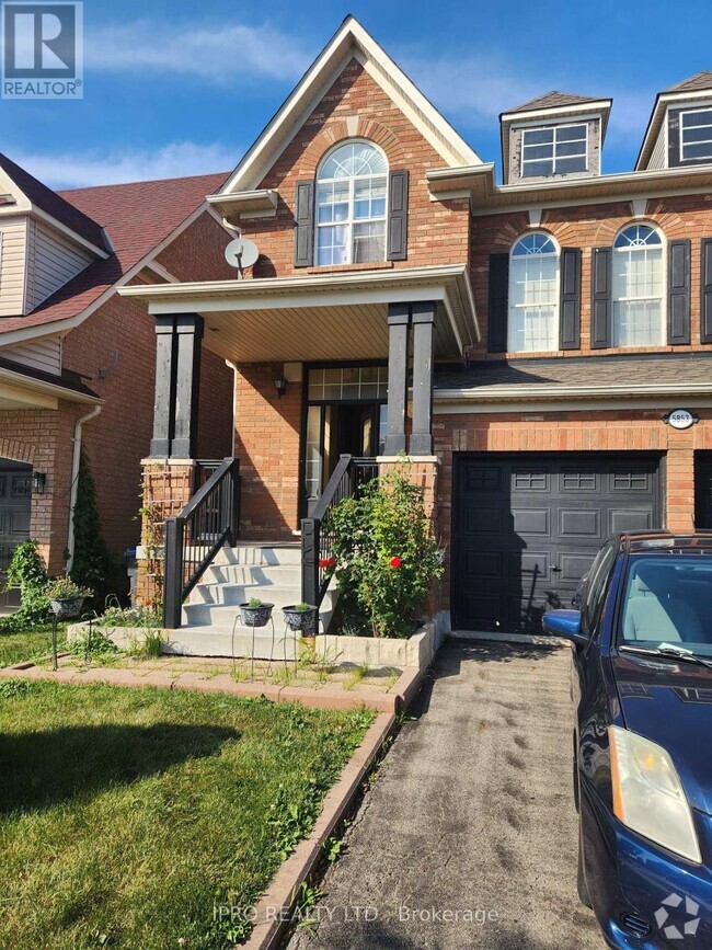 Building Photo - 5853 Whitehorn Ave