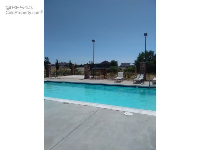 Foto del edificio - Beautiful Upper Level 2 Bed/ 2 Bath Condo ...