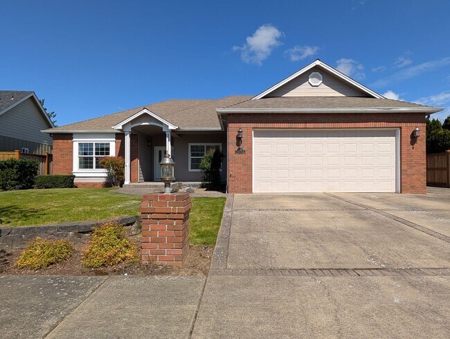 Foto del edificio - Beautiful 3-Bedroom, 2-Bath Home In Barger Area Of Eugene!
