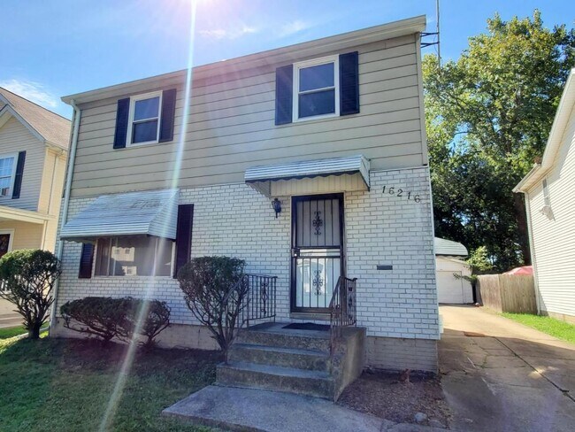 Foto del edificio - 16216 Kollin Ave