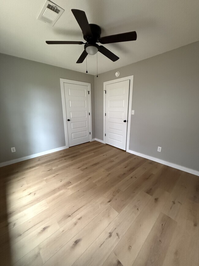 Foto del edificio - 1057 B E Olympia St