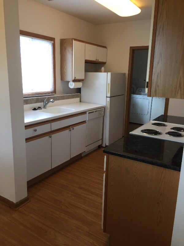 Foto del edificio - 512 Powers Ct