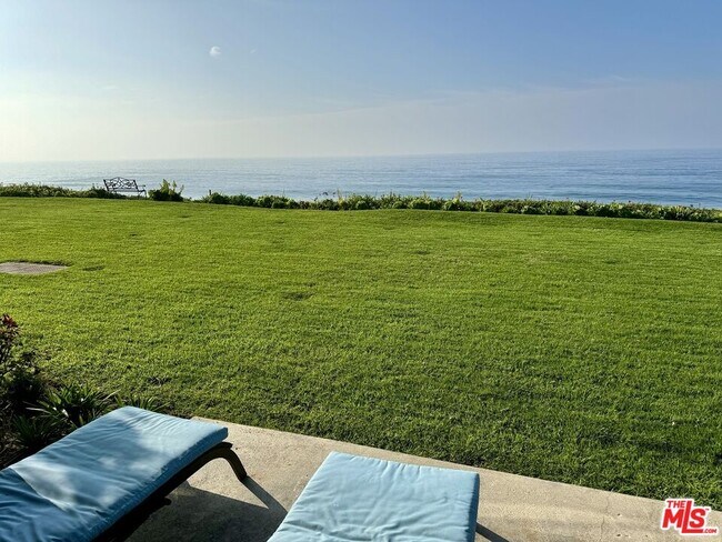 Building Photo - 29704 Zuma Bay Way