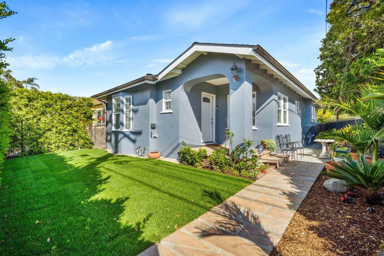 2320 S Genesee Ave, Los Angeles, CA 90016 House Rental in Los Angeles