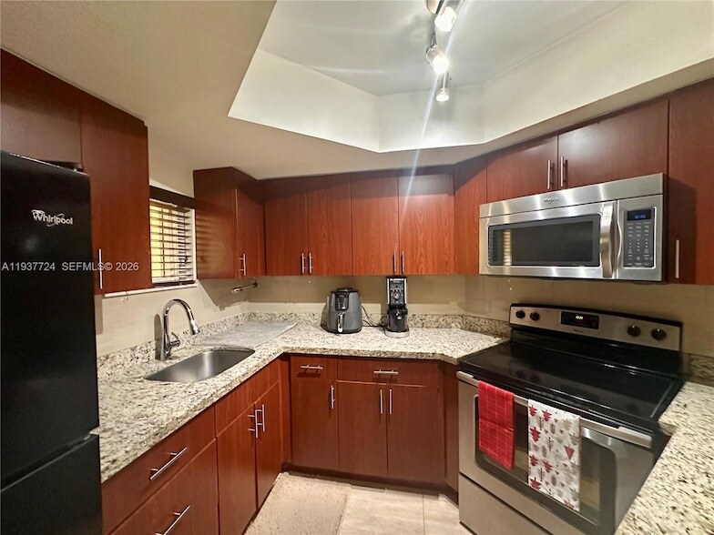 Photo - 8205 Lake Dr Unit 404