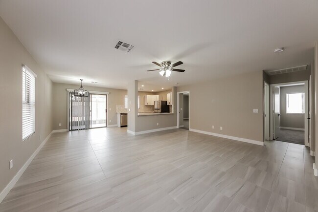 Building Photo - 13859 W Tara Ln