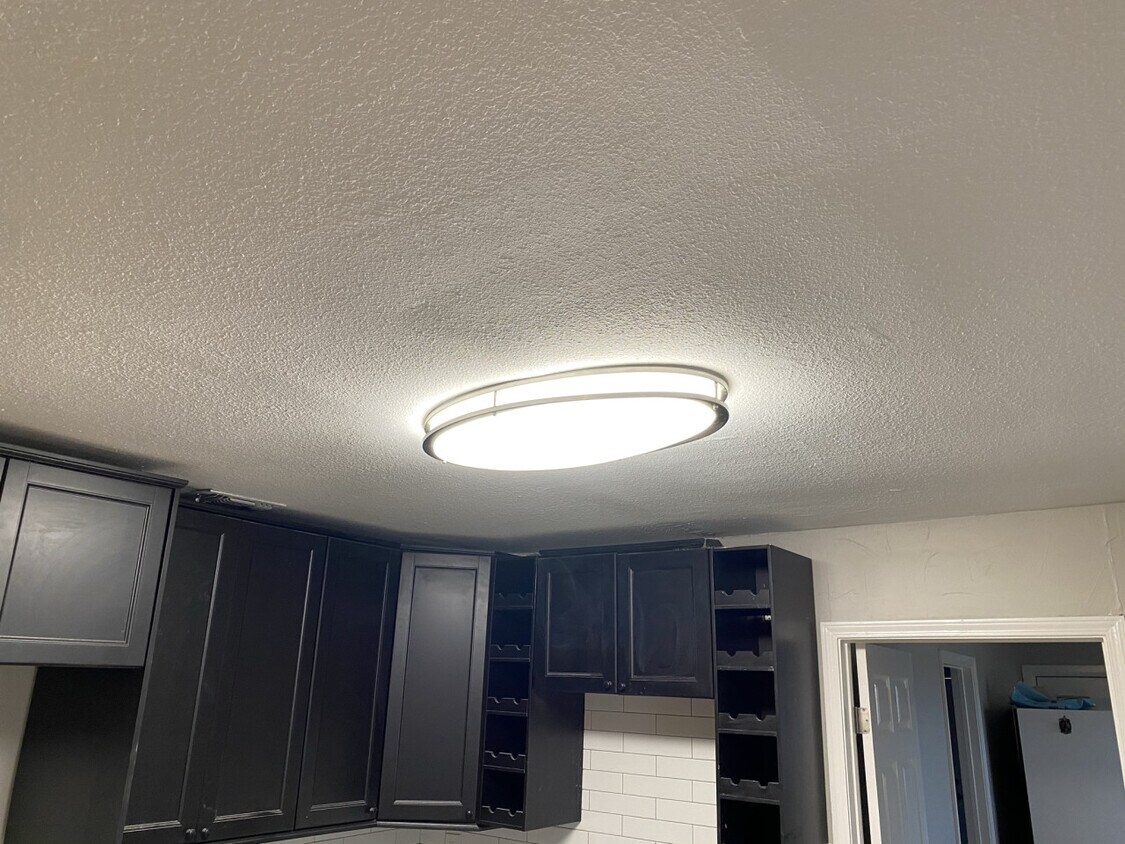 Building Photo - 1796 Parker Rd