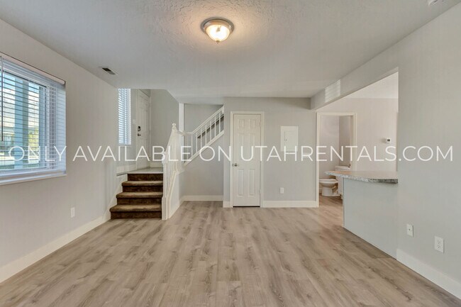 Foto del edificio - 1737 W Garden Dr