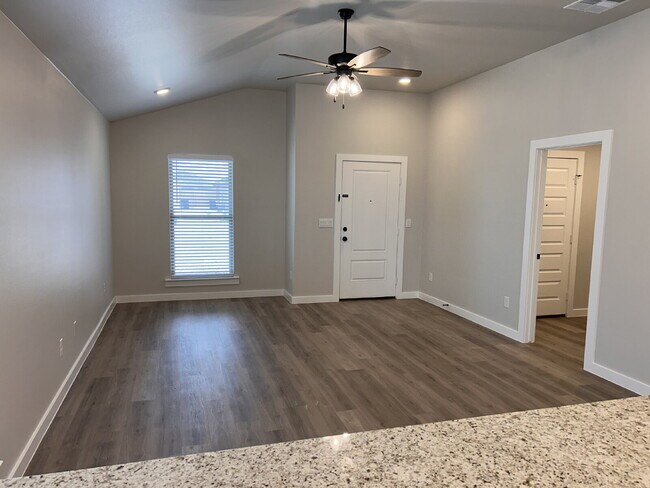 Foto del edificio - "Charming 3-Bed, 2-Bath Lubbock Home: Spac...