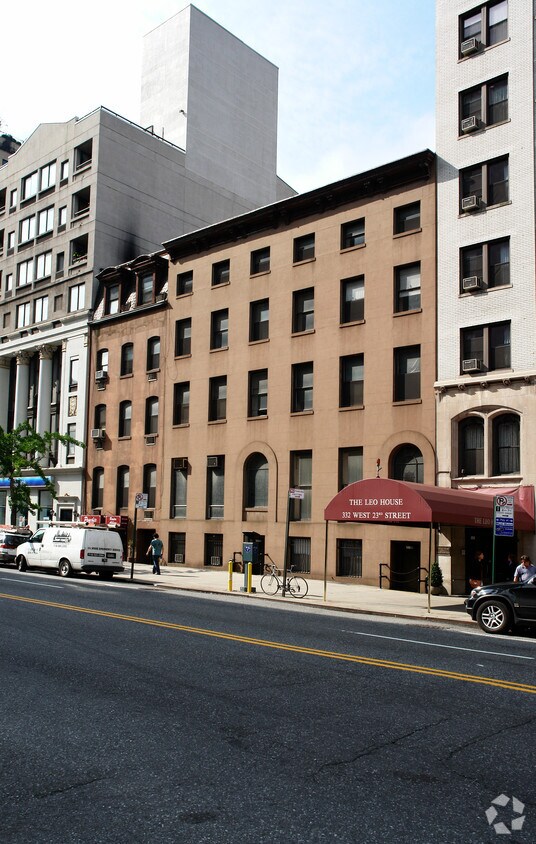 Building Photo - 326 W 23rd St