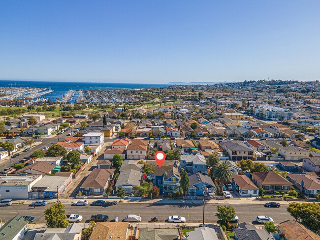 Walking distance to 22nd Street Park, Cabrillo Marina, and the vibrant West Harbor development. - 337 W 16th St