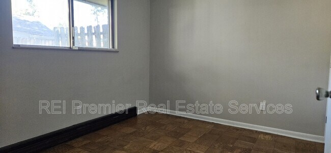 Foto del edificio - 1434 N Campbell Ave