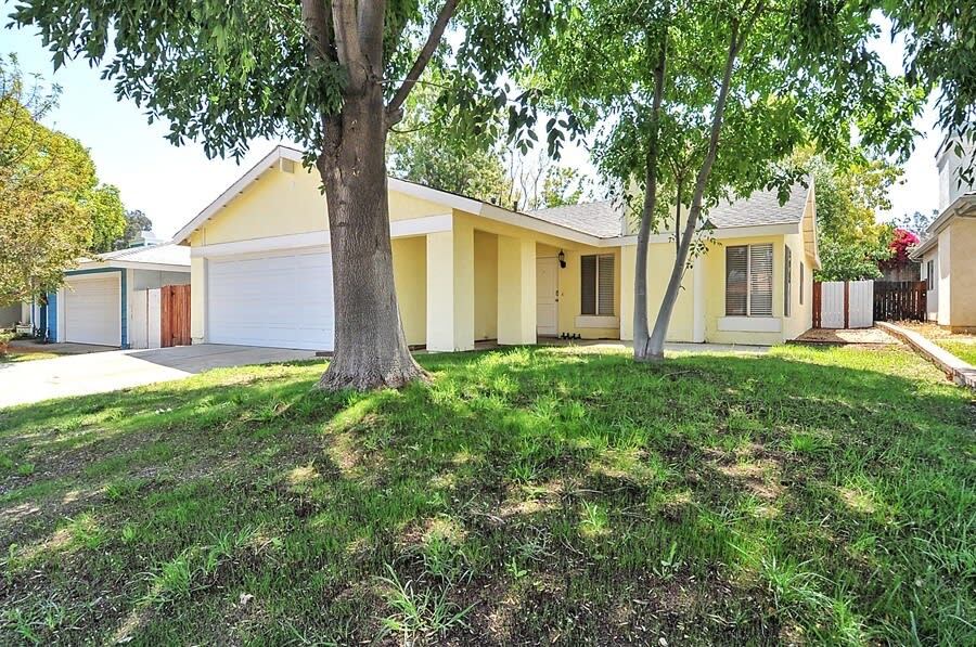 Foto principal - 143 S Terra Cotta Rd