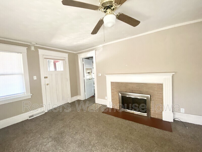 Primary Photo - 1829 48th St