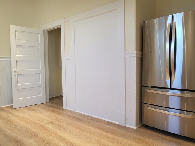 Building Photo - 2014-2018 Lombard St