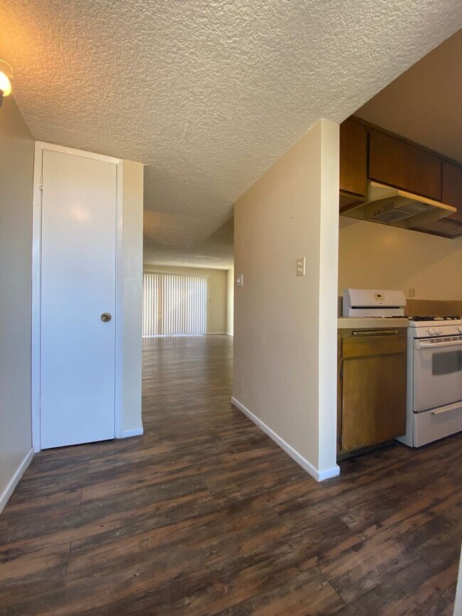 Foto del edificio - 712 4th Street -- West Valley Real Estate