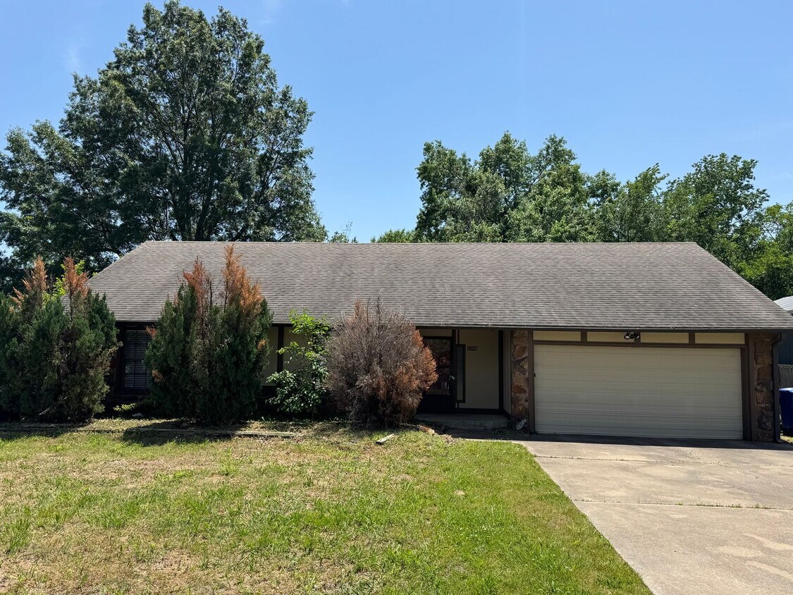 Primary Photo - Broken Arrow - 3 bedroom 2 bath!!