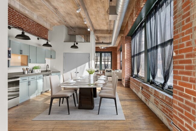 Interior Photo - Vista | On Wash Ave