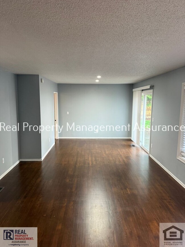 Foto del edificio - 324 SW Frenwood Way