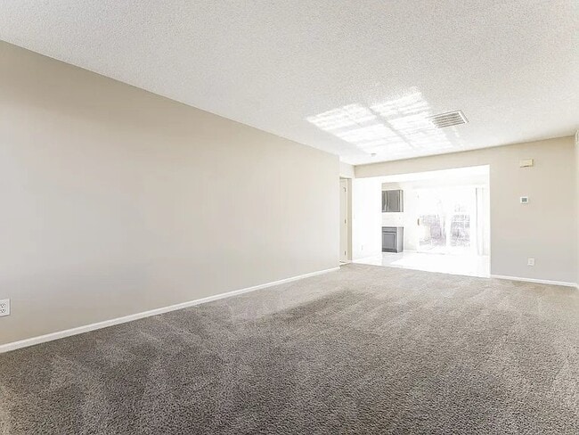 Photo - 5083 Helena Ct House