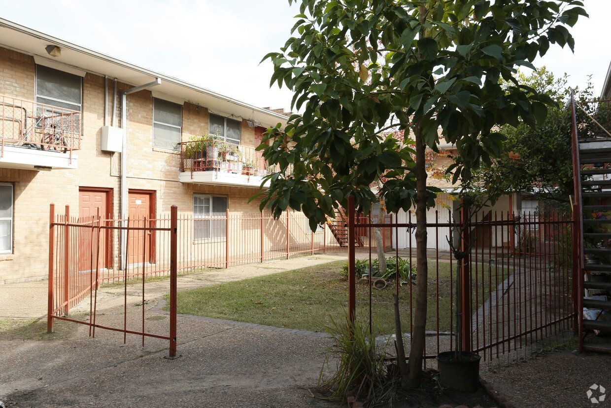 Building Photo - Findlay House