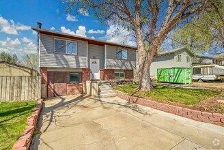 Building Photo - 221 Jackson Ave