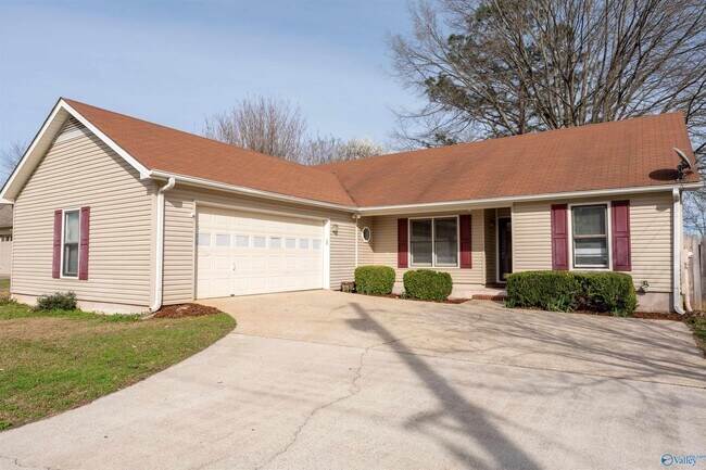 Foto del edificio - 145 Lewis Ln