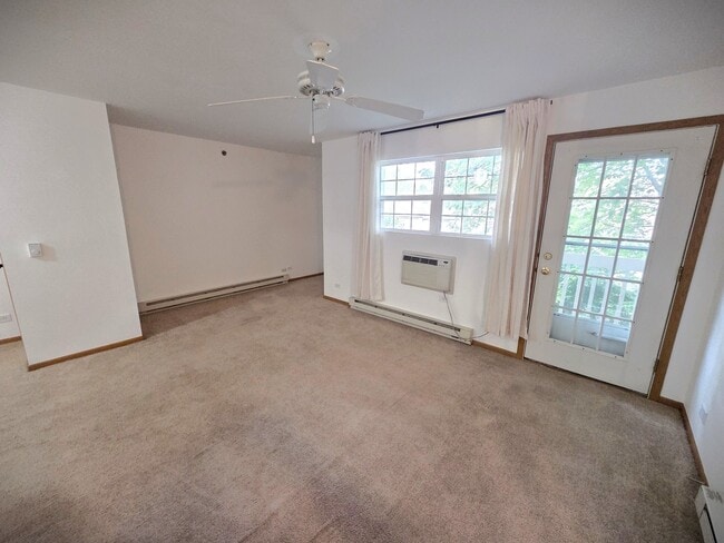 Building Photo - 440 Cunat Blvd