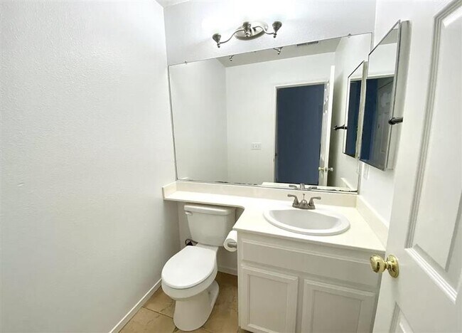 Building Photo - Welcome to this amazing move-in ready 4 be...