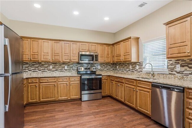 Building Photo - 3398 Steeple Way