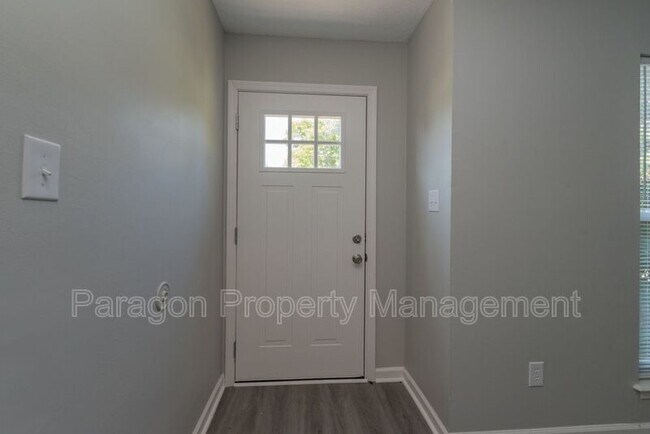 Foto del edificio - 429 Evans Mill Dr