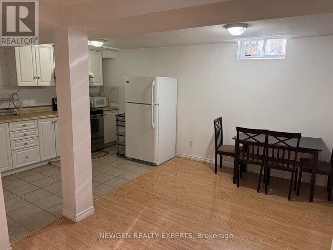 Photo du bâtiment - 3 Lowcrest Blvd