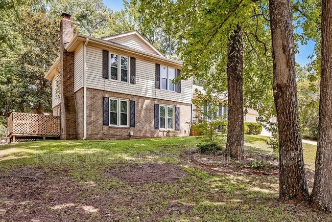 Foto del edificio - 221 Waxhaw Dr