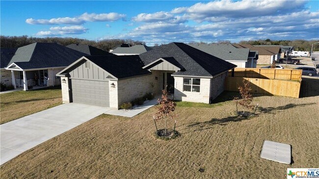 Building Photo - 3404 Chieti Rd