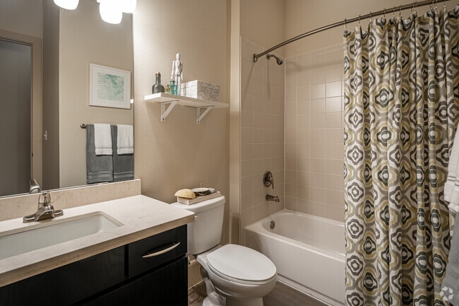 2BR, 2BA - 1,047SF - The District at Washington
